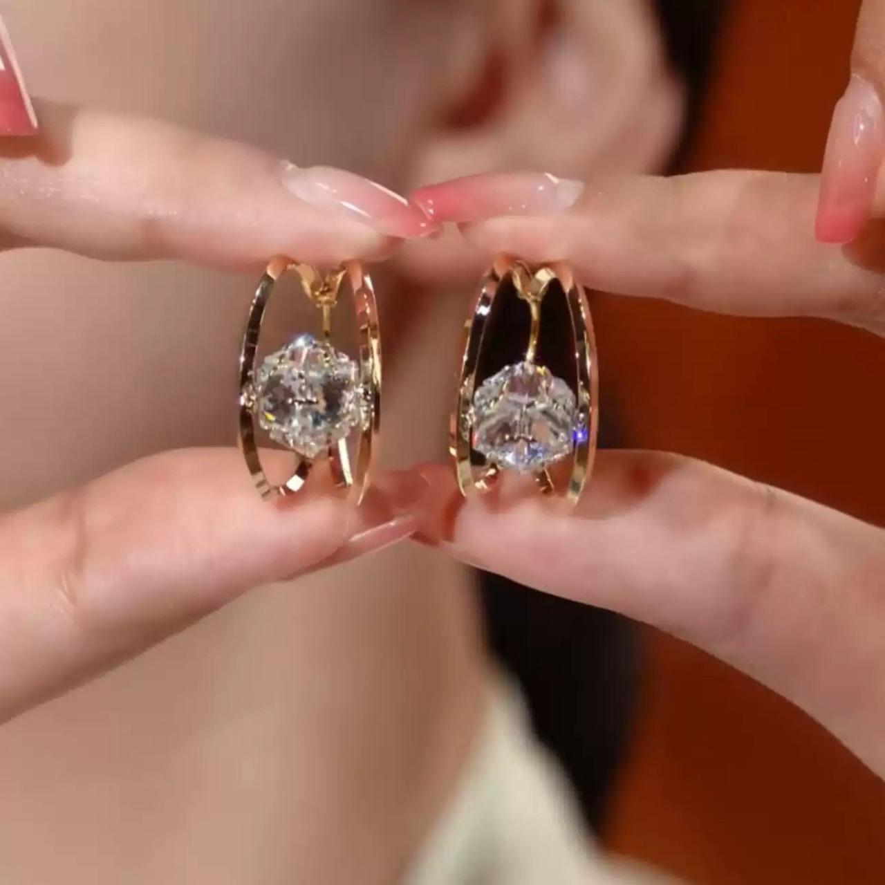 White zircon Earring  (24K GOLD PLATED)